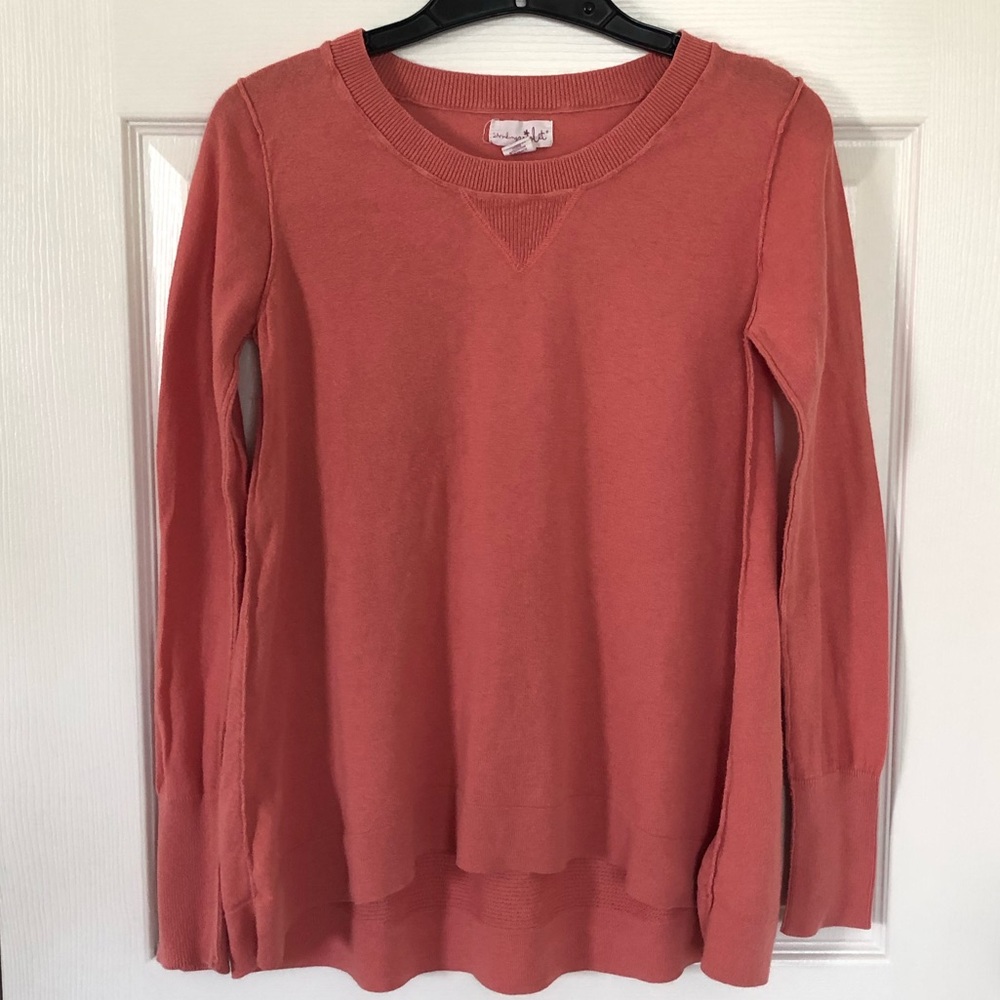 Shrinking Violet peach high low sweater size M